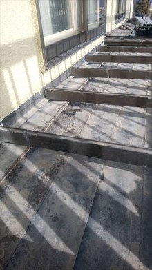 横葺き屋根雨漏り