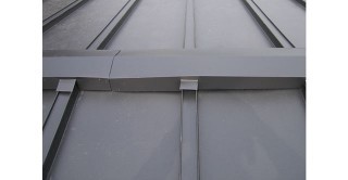 屋根カバー工法「板金被せ工法