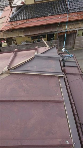 屋根葺き替え