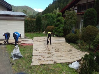 台風で飛んだ屋根の撤去