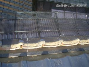瓦屋根 雪止め設置第2段階