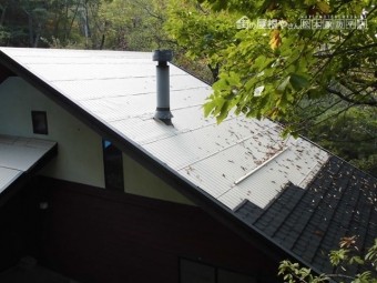 茅野市北山A邸屋根葺き替え施工中