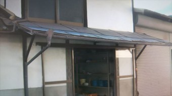 倉庫庇補修