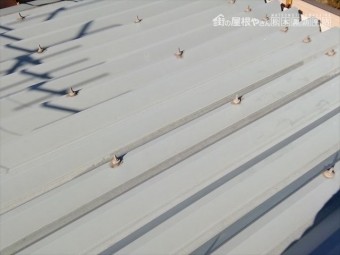 三郷折半屋根
