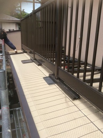 岡谷市川岸屋根カバー工法