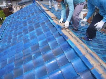 屋根葺き替え 瓦をおろして