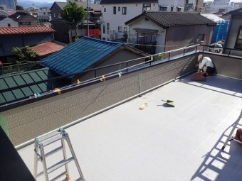 金属サイディング ベランダ