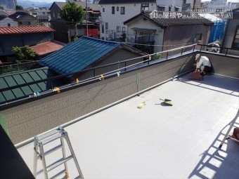 金属サイディング ベランダ