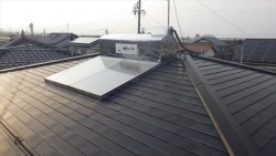 屋根 温水ソーラー 撤去