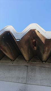 折半屋根カバー工法