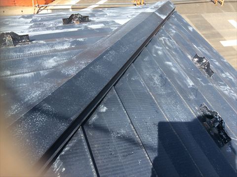 鋼板屋根塗膜劣化