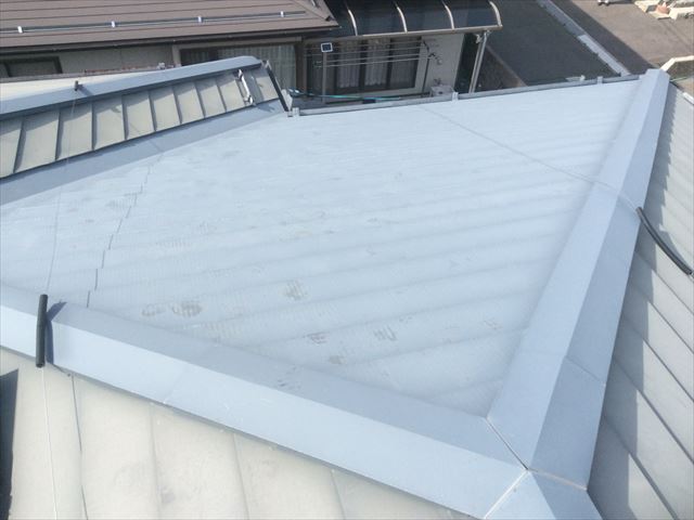 ガルバ屋根塗装