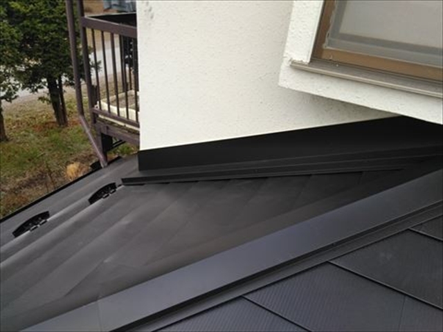 塩尻市｜セメント瓦屋根をガルバリウム鋼板へ葺き替え｜雨漏りを防ぐ施工を完全解説4