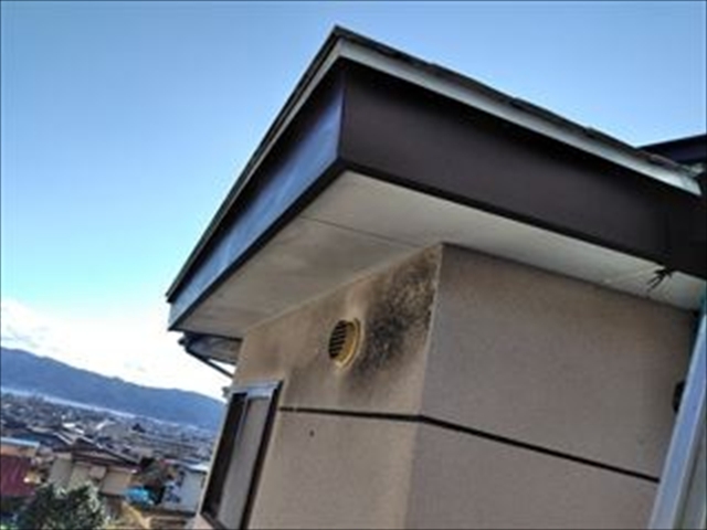 諏訪郡下諏訪町｜出窓屋根はカバー工法ではなく塗装を選んだ理由6